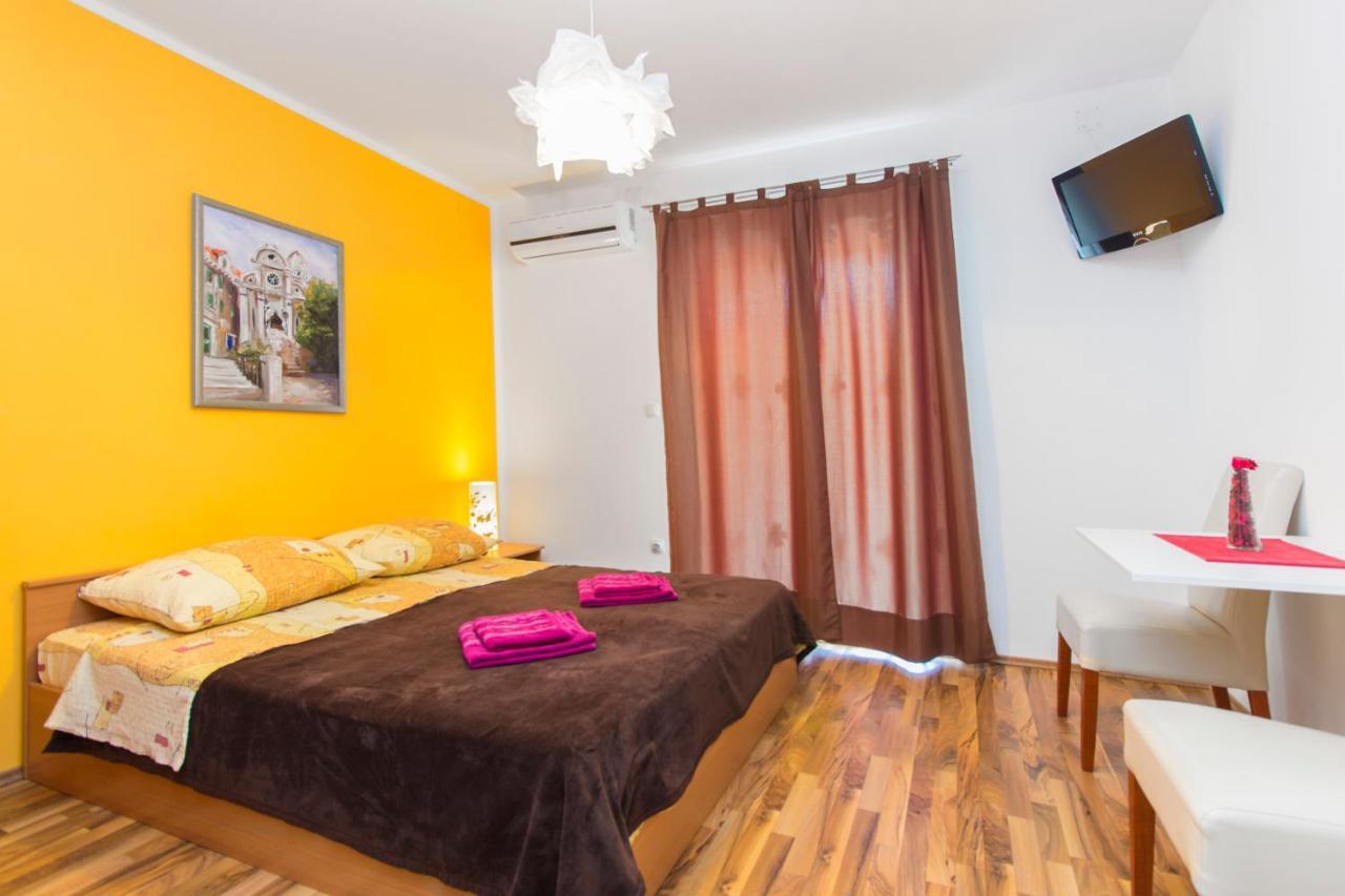 Apartmani Mariva Vodice Exterior foto